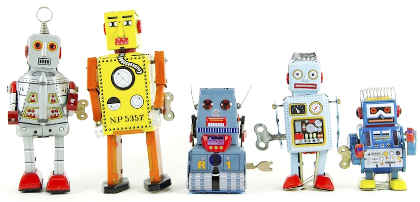 Fünf Roboter in Reihe